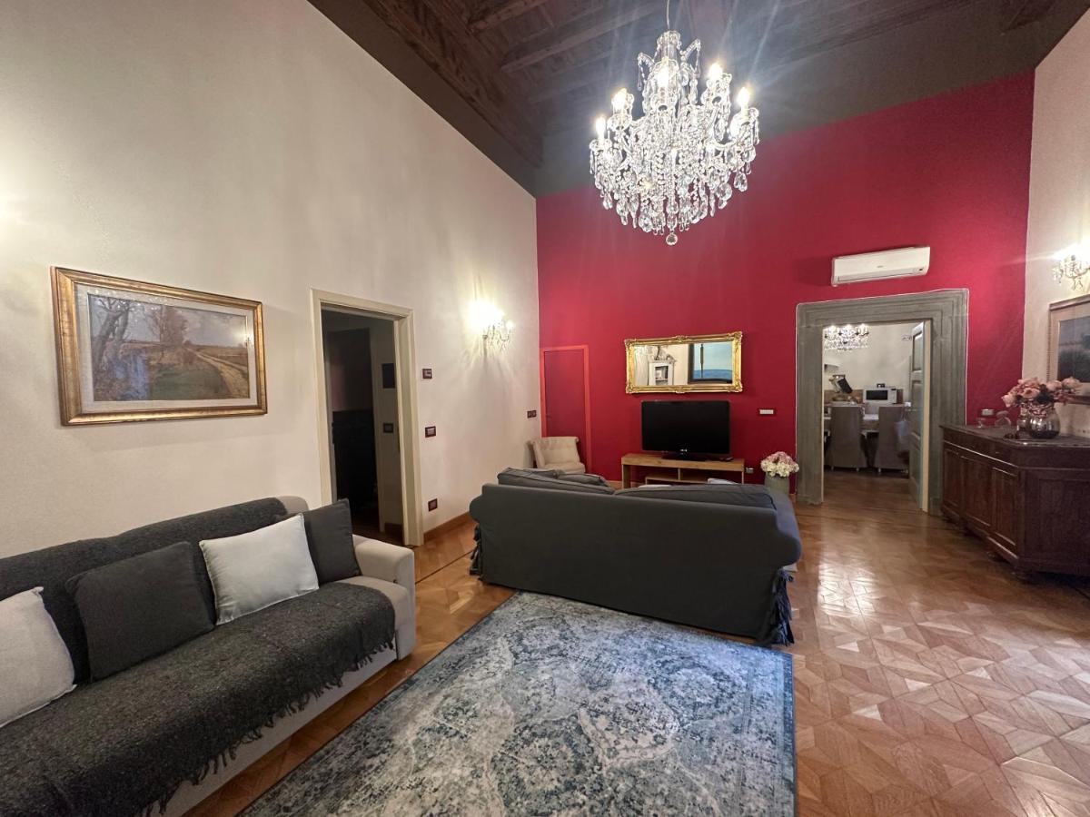 In Centro Lovely Home Lucca Exterior photo